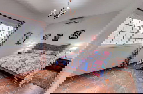 Photo 2 - Beautiful Arianny House With Pool