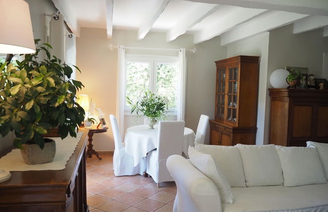 Holiday Home in Villes-sur-auzon With Pool - Foto 8