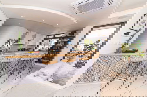Foto 8 - Experience Solace and Panoramic Views at Crescent Bay