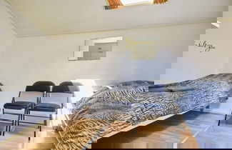 Photo 3 - Cozy Holiday Home in a Lovely Environment