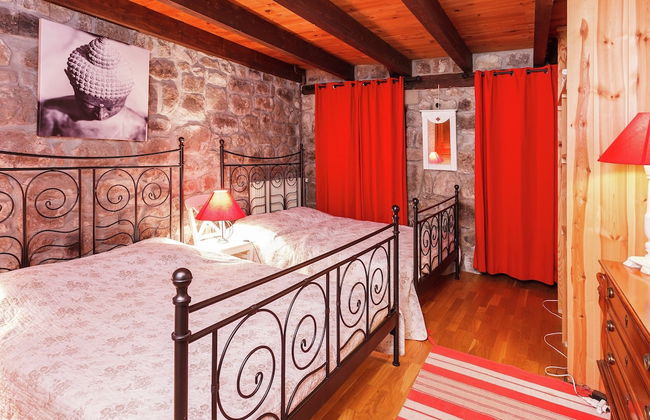 Charming Farmhouse in Cros-de-georand With Swimming Pool - Photo 3
