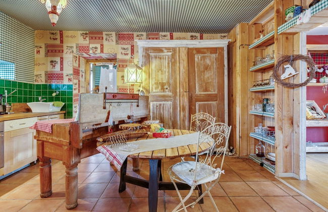 Holiday Home in Auvergne With Roofed Garden and Terrace - Foto 12
