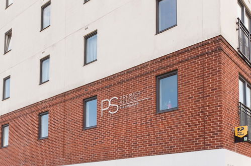 Photo 33 - PREMIER SUITES Birmingham