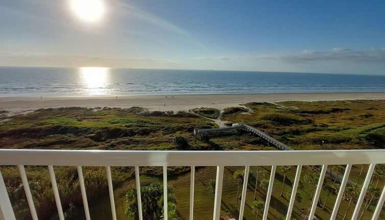 Photo 1 - Galvestonian 1002 - Beachfront Getaway