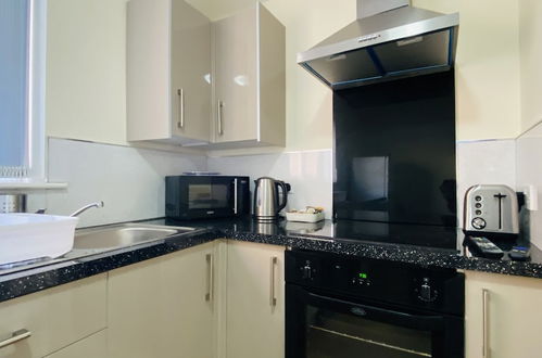 Photo 7 - Impeccable 1-bed Apartment in Stockton-on-tees