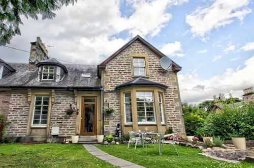 Photo 10 - Stunning 5-bed House in Inverness