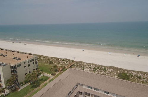 Foto 11 - Oceanfront, 1 Bedroom Studio - Four Winds 10D