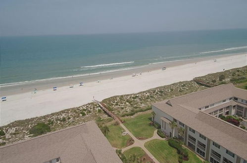 Photo 12 - Oceanfront, 1 Bedroom Studio - Four Winds 10D