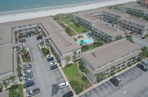 Photo 14 - Oceanfront, 1 Bedroom Studio - Four Winds 10D