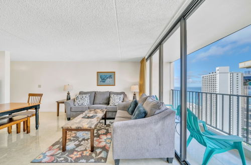 Foto 16 - Standard Ocean View Condo - 35th floor views, Free parking & Wifi by Koko Resort Vacation Rentals