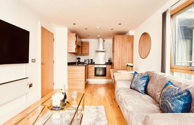 Deluxe City Centre Apt Balcony View Free Parking - Foto 25