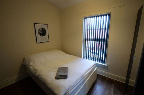 Photo 5 - Spacious Apartment in Coventry near Belgrade Theatre