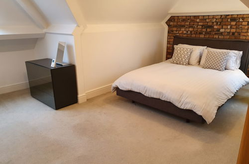 Photo 2 - Stylish 3 Bed Apartment in Bristol