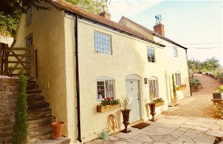 Photo 1 - Impeccable 3-bed 17th Century Luxury Cottage