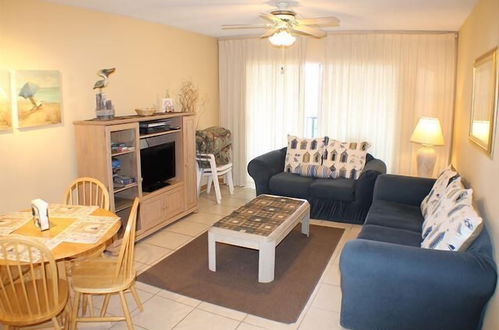 Photo 11 - Pet Friendly, 2 Bed, Pool, Tennis Court - Pelican Inlet B214