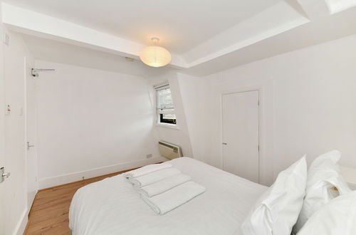 Photo 4 - Bond Street Apartments