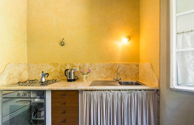 Romantic Getaway With Views - Photo 4