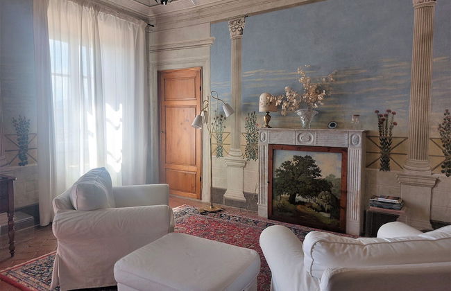 Romantic Getaway With Views - Photo 8