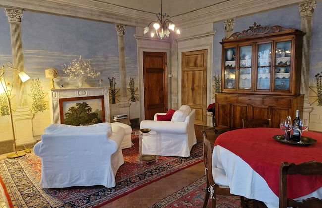 Romantic Getaway With Views - Photo 7