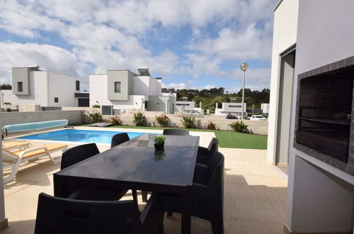 Photo 20 - Lavish Villa in Foz do Arelho With Private Swimming Pool