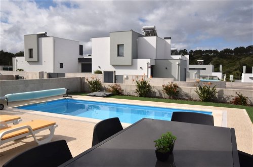 Photo 29 - Lavish Villa in Foz do Arelho With Private Pool