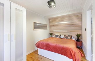 Photo 3 - Modern & Bright One Bed Apt in St George's Castle