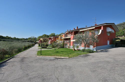 Photo 20 - Apartment Quarole With Pool