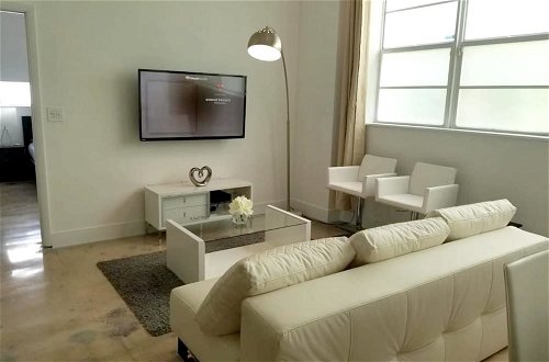 Foto 3 - Apartment With one Bedroom in Miami Beach, With Enclosed Garden and Wifi - Near the Beach