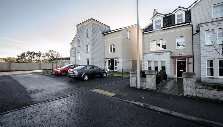 Photo 1 - Orange Apartments - 22 Polmuir Gardens LTD