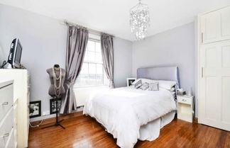 Photo 2 - Stylish 2 Bed Between Camden Town & Primrose Hill