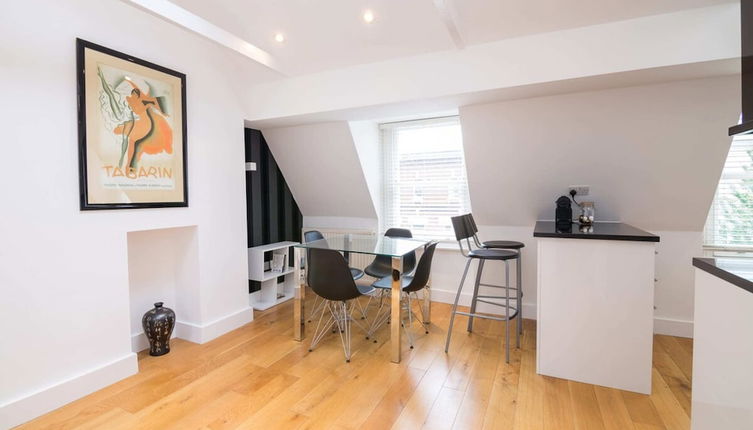 Foto 1 - Contemporary 1 Bedroom Flat in Fulham near The Thames