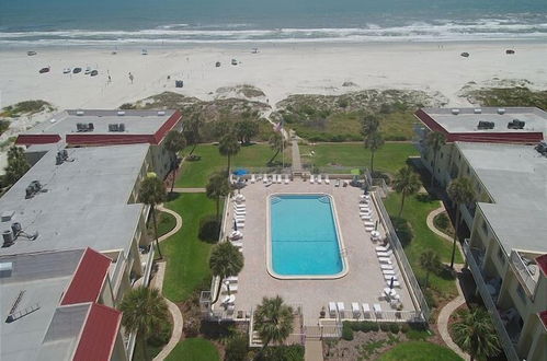 Photo 17 - Ocean View 2 Bed, 2 Bath, Steps to the Beach - Spanish Trace 240