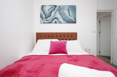 Photo 16 - Kirkstall Serviced Apartments Leeds