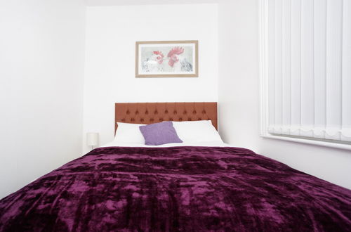 Photo 21 - Kirkstall Serviced Apartments Leeds