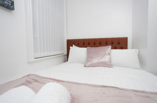 Photo 6 - Kirkstall Serviced Apartments Leeds