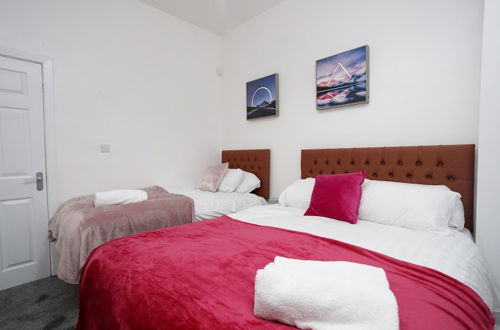 Photo 8 - Kirkstall Serviced Apartments Leeds