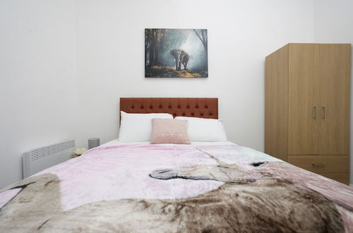 Photo 12 - Kirkstall Serviced Apartments Leeds