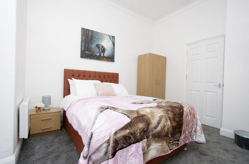 Photo 11 - Kirkstall Serviced Apartments Leeds