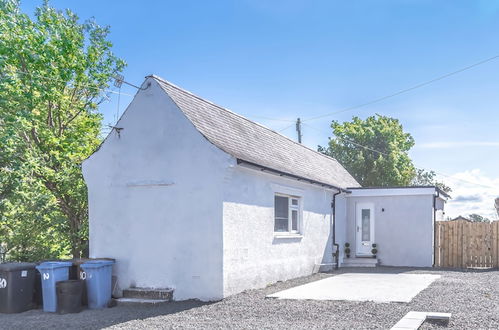 Photo 17 - Lovely 1-bed Cottage in Kelty With Hot Tub