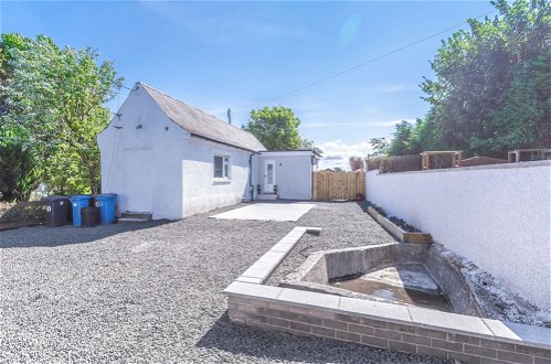 Photo 1 - Lovely 1-bed Cottage in Kelty With Hot Tub