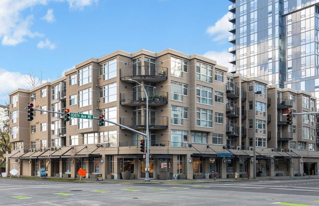 Kasa Bellevue Seattle - Photo 1