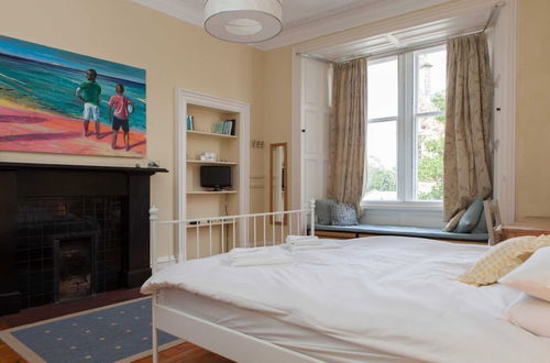 Photo 11 - Amazing 4 Bedroom Apartment Just Off The Meadows