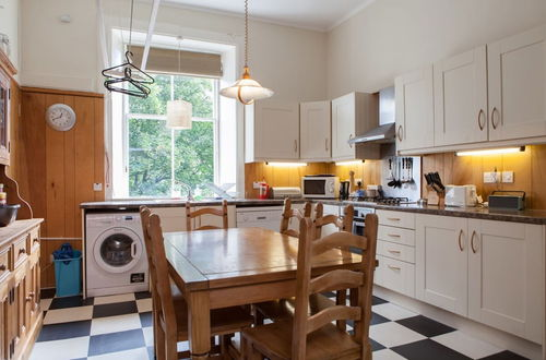 Photo 34 - Amazing 4 Bedroom Apartment Just Off The Meadows