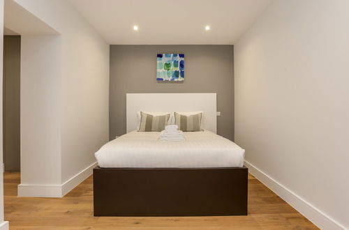 Photo 4 - Queensborough Terrace Service Apartments by Concept Apartments