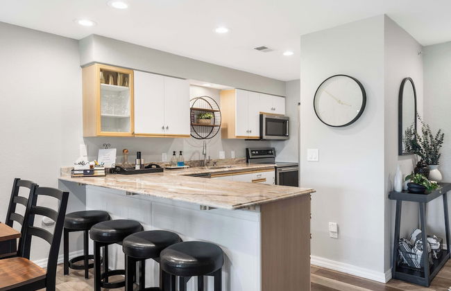 Catch the Sunrise - Branson Mo - Holiday Hills - 2bd Condo! - Photo 8