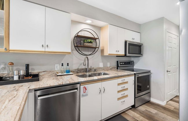 Catch the Sunrise - Branson Mo - Holiday Hills - 2bd Condo! - Photo 10