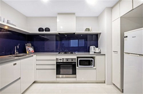 Photo 30 - 1Bed Ocean - Circle on Cavill - Wow Stay