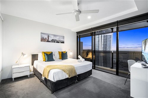 Photo 4 - 1Bed Ocean - Circle on Cavill - Wow Stay