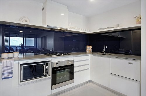 Photo 35 - 1Bed Ocean - Circle on Cavill - Wow Stay