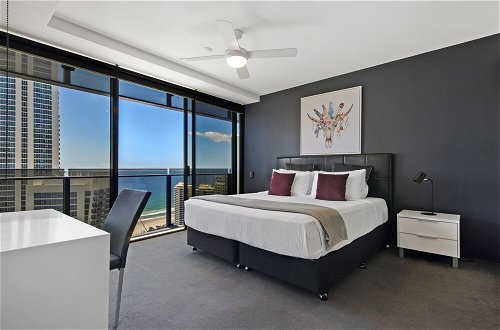 Photo 11 - 1Bed Ocean - Circle on Cavill - Wow Stay